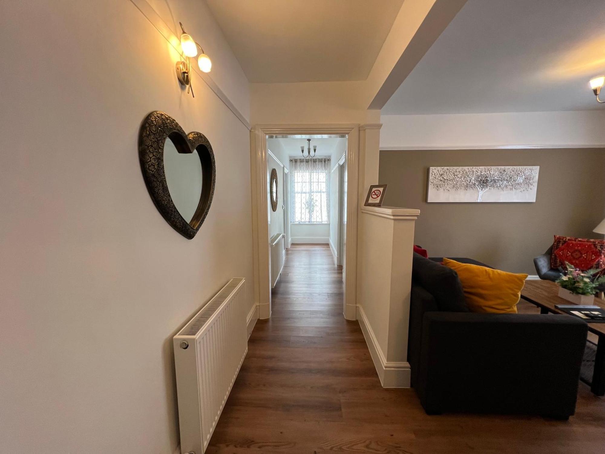 Large Family-Friendly 2Bd Glastonbury Retreat, Sleeps 5 Экстерьер фото