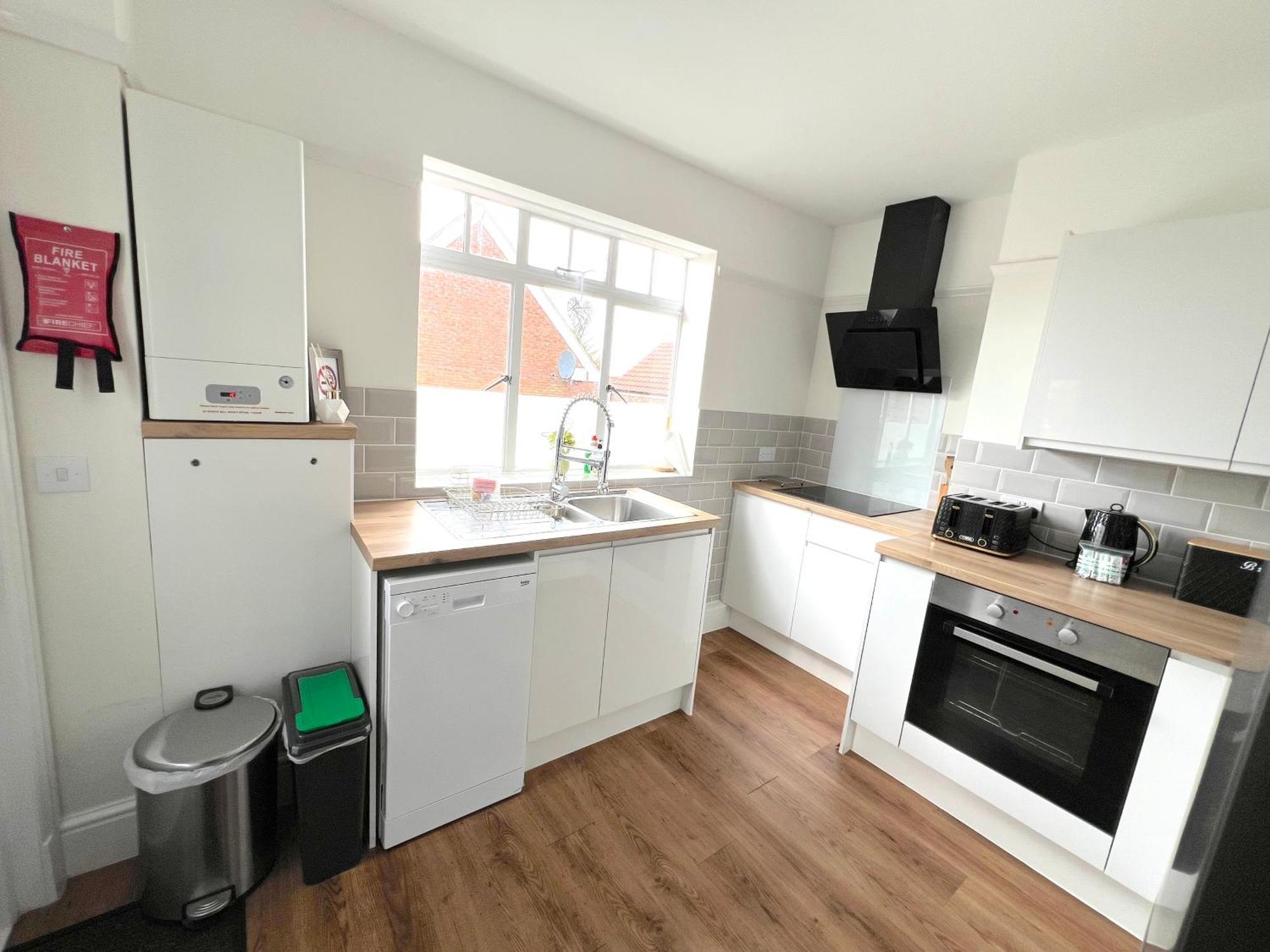 Large Family-Friendly 2Bd Glastonbury Retreat, Sleeps 5 Экстерьер фото